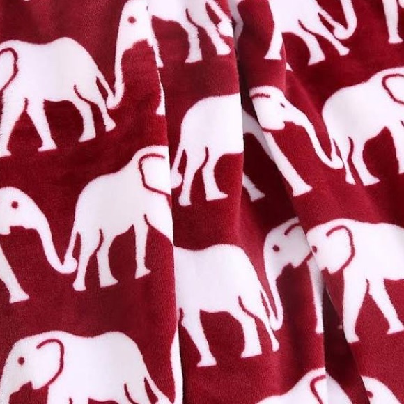 🐘 last one! Prancing elephants 50x60 plush throw - Picture 5 of 8